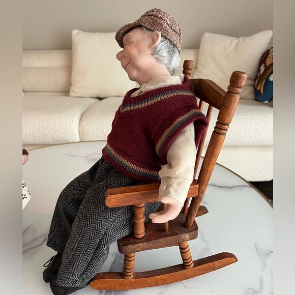 VINTAGE Porcelain Grandma and Grandpa Dolls Set 16" Matching Rocking Chairs - Picture 11 of 14